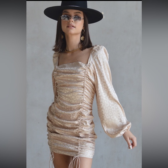 Madelynn Gathered Dress Satin Puff Sleeves - Picture 2 of 7